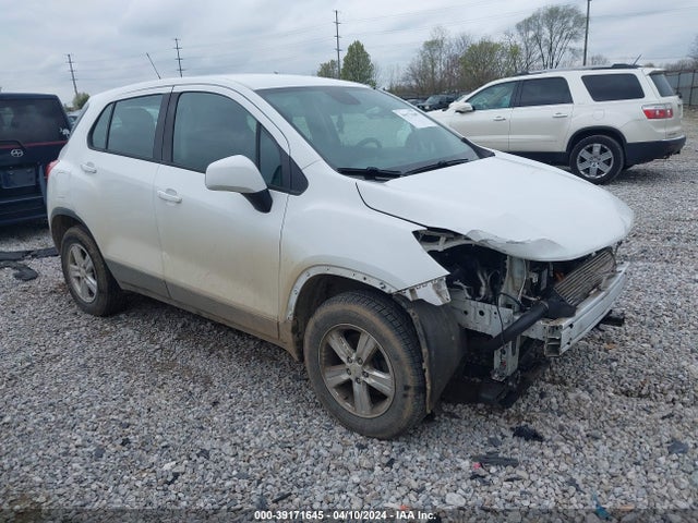 Chevrolet TRAX LS 2018 KL7CJNSBXJB714078 Image 1