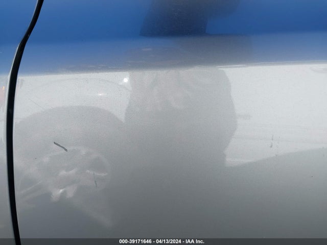 Toyota RAV4 LE 2017 2T3ZFREVXHW396606 Image 19