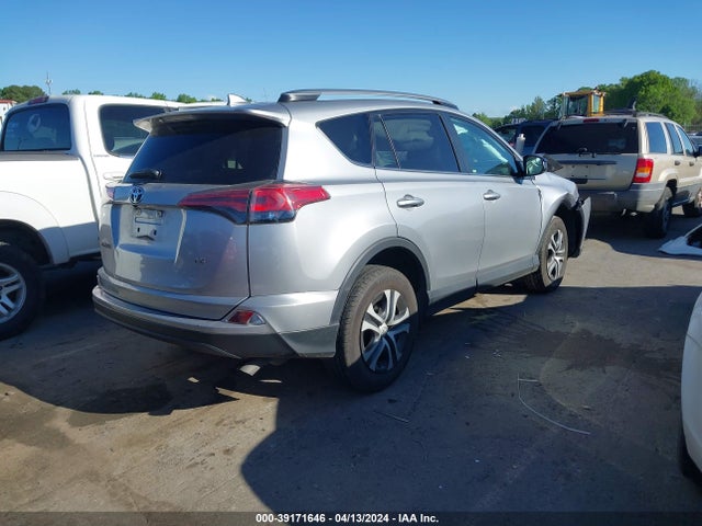 Toyota RAV4 LE 2017 2T3ZFREVXHW396606 Image 4