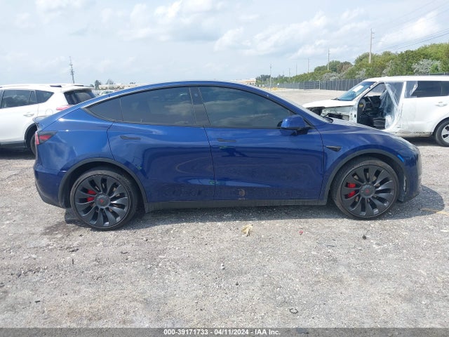 7SAYGDEF5NF521522 Tesla Model Y Performance Dual Motor All-wheel Drive