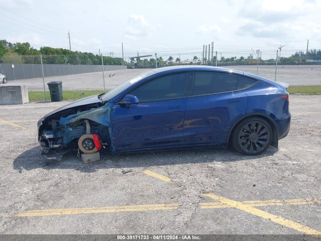 7SAYGDEF5NF521522 Tesla Model Y Performance Dual Motor All-wheel Drive