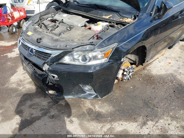 JTHKD5BH3E2191940 Lexus CT 200H