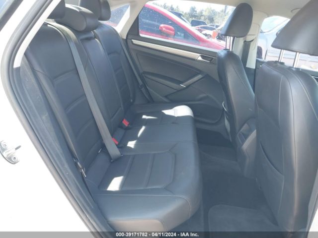 1VWAA7A3XJC014360 Volkswagen Passat 2.0t R-line/2.0t S