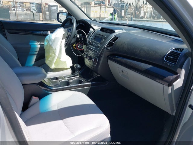 KIA Sorento Lx V6 2015 5XYKT4A76FG595667 Image 5