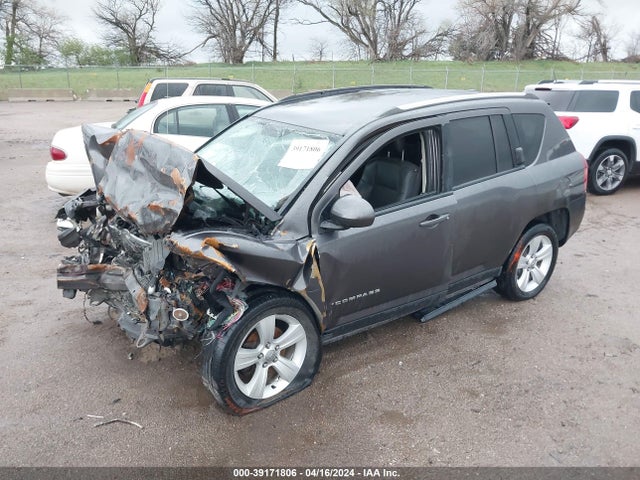 Jeep Compass Latitude 2014 1C4NJCEB3ED900955 Image 2