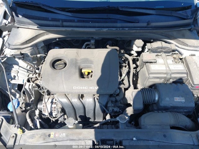 Hyundai ELANTRA SE 2017 5NPD84LF6HH034007 Image 10