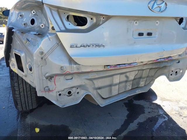 Hyundai ELANTRA SE 2017 5NPD84LF6HH034007 Image 6
