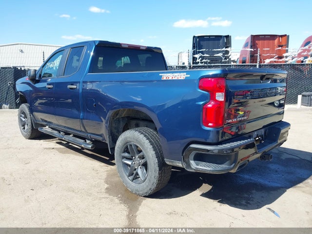 Chevrolet Silverado 1500 Custom Trail Boss 2019 1GCRYCEF9KZ427576 Image 3