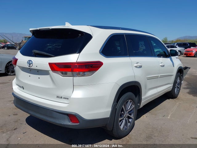 Toyota Highlander Xle 2017 5TDJZRFH9HS515938 Image 4