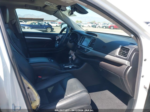 Toyota Highlander Xle 2017 5TDJZRFH9HS515938 Image 5