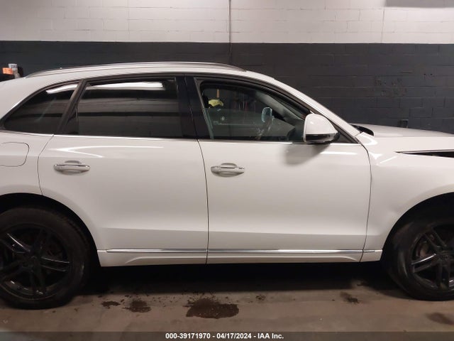 Audi Q5 2.0t Premium 2017 WA1L2AFP2HA056295 Image 13