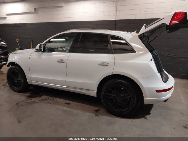 Audi Q5 2.0t Premium 2017 WA1L2AFP2HA056295 Image 3