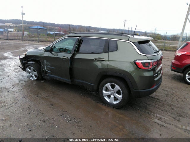 Jeep Compass Latitude 4x4 2019 3C4NJDBBXKT724079 Image 3