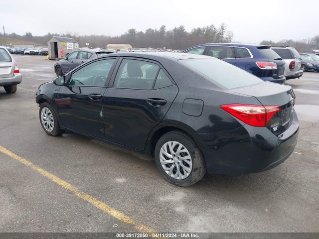 Toyota COROLLA LE 2018 2T1BURHE9JC042899 Image 3