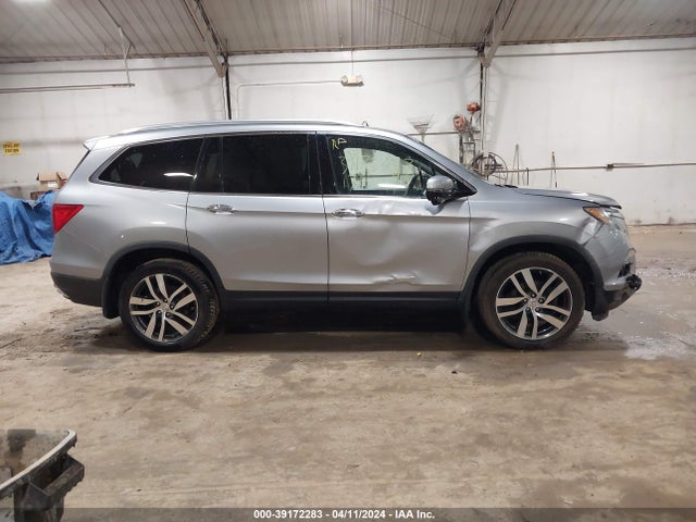 Honda Pilot Touring 2017 5FNYF6H94HB003486 Image 13