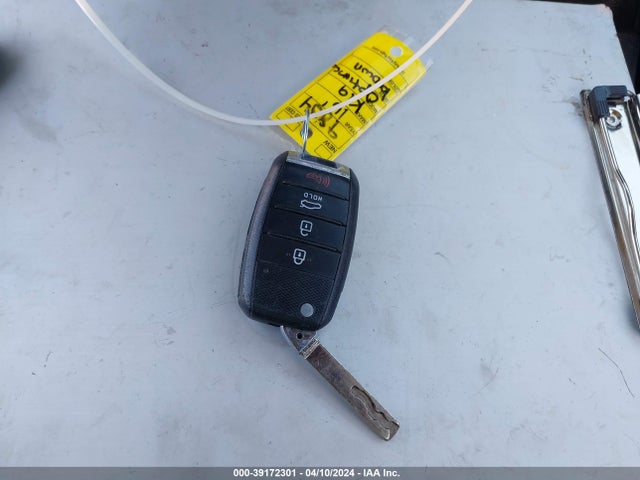 KIA Optima Lx 2016 5XXGT4L37GG076519 Image 11