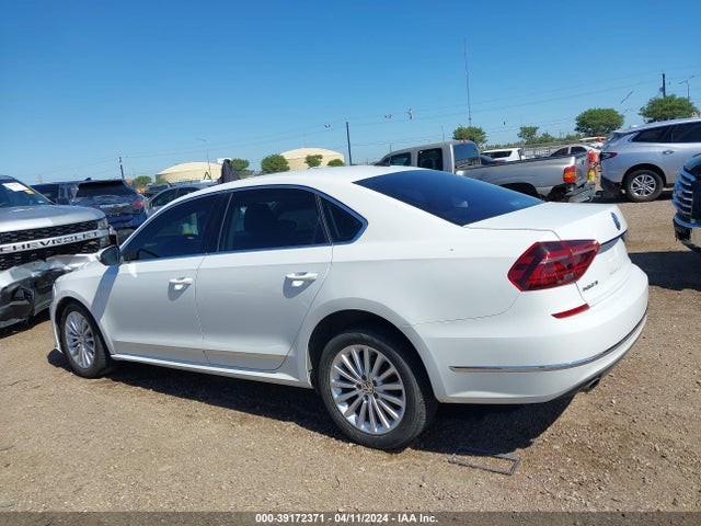 1VWBT7A32HC012014 Volkswagen Passat 1.8t Se