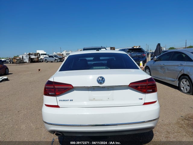 1VWBT7A32HC012014 Volkswagen Passat 1.8t Se