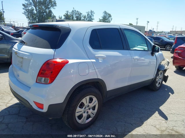 Chevrolet TRAX LS 2017 KL7CJKSBXHB046761 Image 4