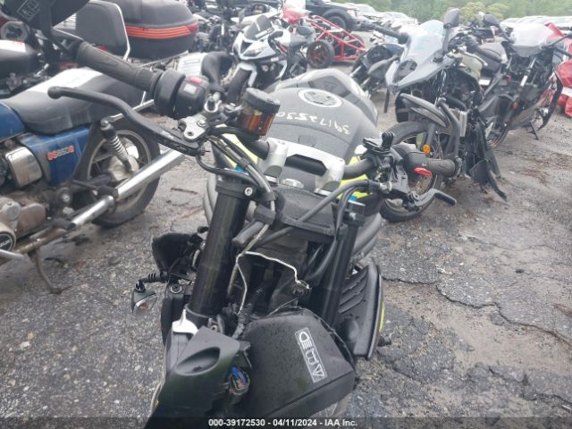 2020 TRIUMPH MOTORCYCLE SPEED TRIPLE SMTN53P4XLJ977812 Photo 4