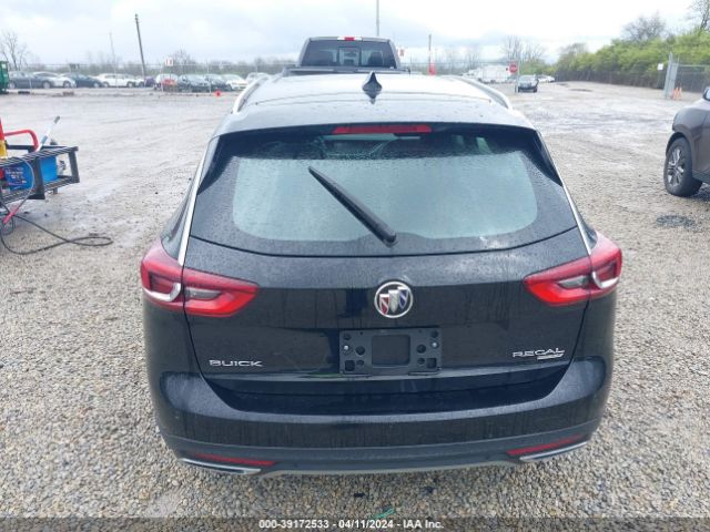W04GV8SX8J1127108 Buick Regal Tourx Essence