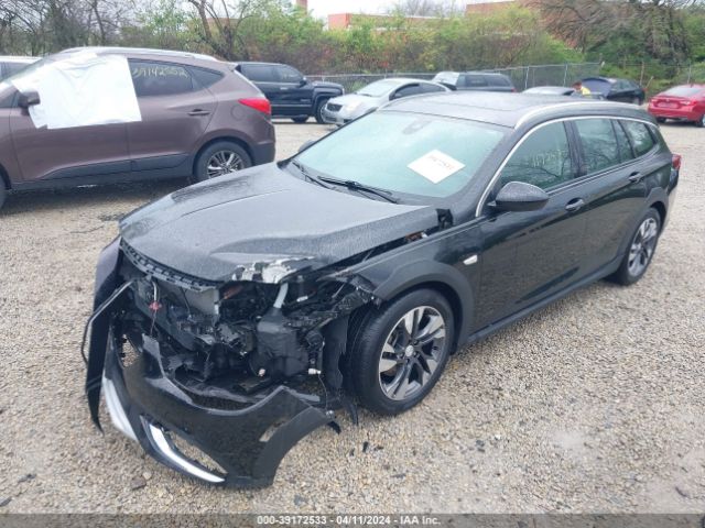 W04GV8SX8J1127108 Buick Regal Tourx Essence