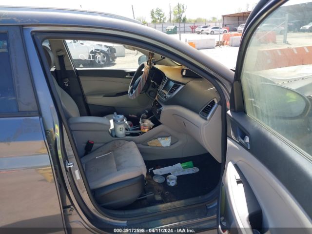 2018 HYUNDAI TUCSON KM8J33A49JU615148 Photo 4