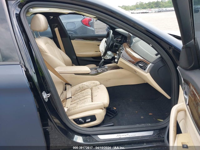 WBAJA7C58KWW48538 BMW 530i Xdrive