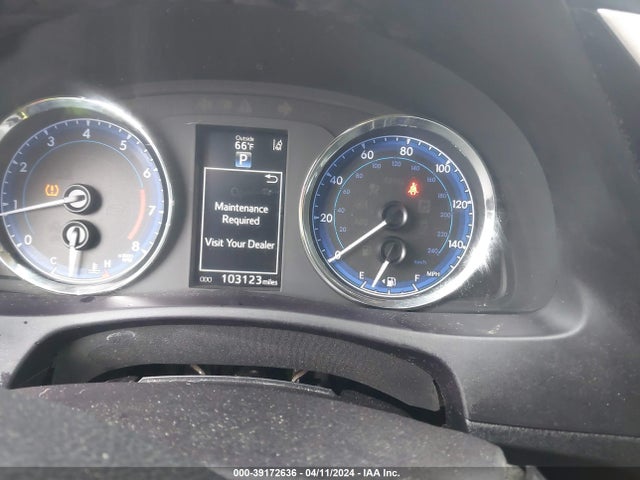 Toyota COROLLA SE 2018 5YFBURHE7JP848613 Image 7