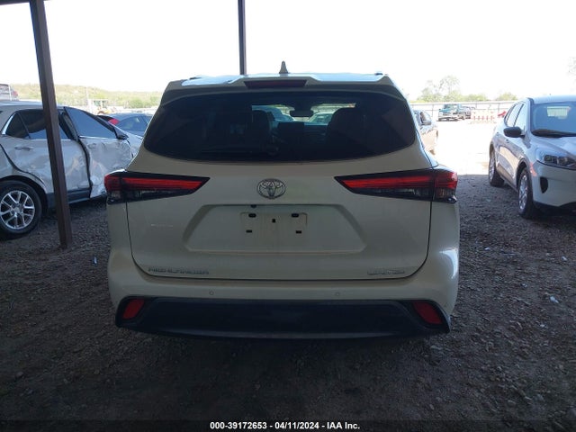 Toyota Highlander Limited 2021 5TDYZRAH5MS057010 Image 17