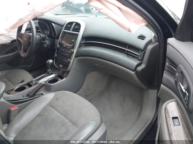 Chevrolet MALIBU 1LT 2015 1G11C5SL7FF319054 Image 5