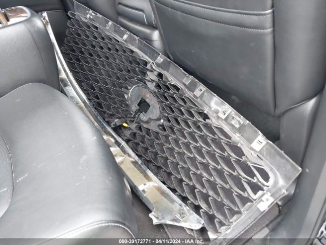 JN8AZ2NF7H9647185 Infiniti QX80