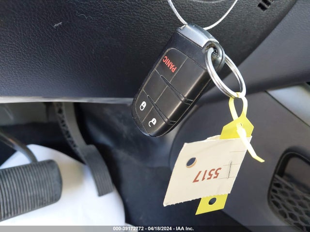 3C4PDCBG4JT251185 Dodge Journey Sxt