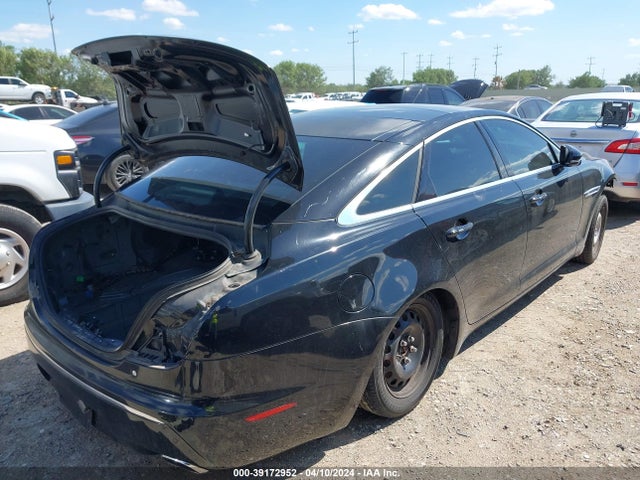 2011 JAGUAR XJ SAJWA1CB7BLV09788 Photo 3