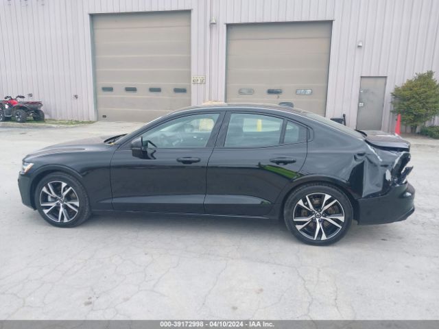 7JRL12TK8RG297303 Volvo S60 B5 Core Dark Theme