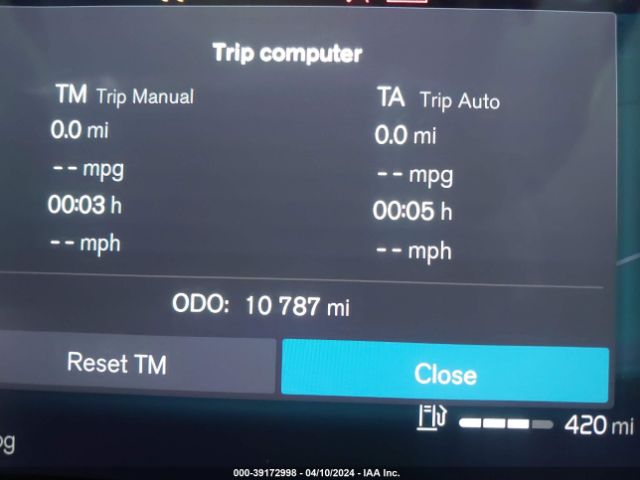 7JRL12TK8RG297303 Volvo S60 B5 Core Dark Theme
