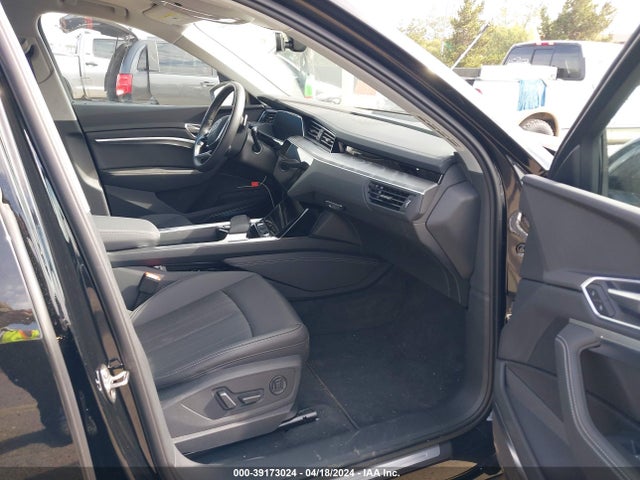 WA1LAAGEXPB008018 Audi E-tron Premium Plus Quattro