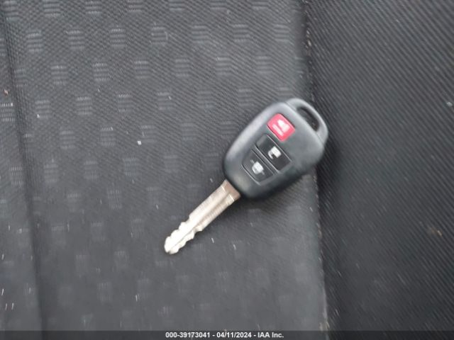 JTKKUPB47E1041743 Scion XD