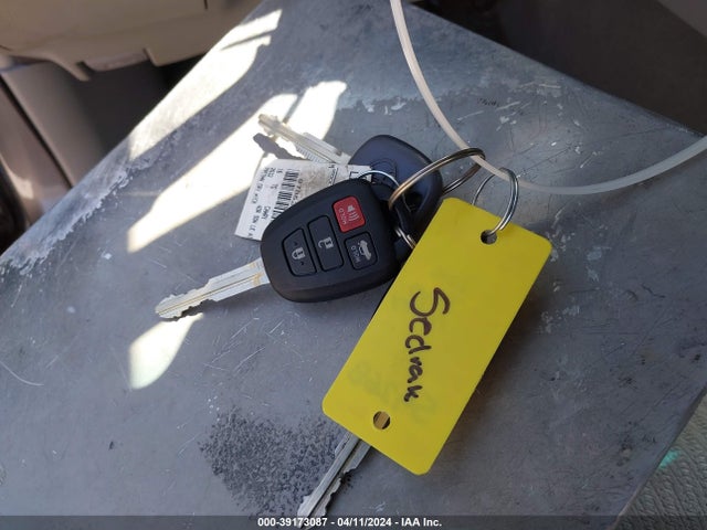 Toyota CAMRY LE 2016 4T4BF1FK6GR579957 Image 11