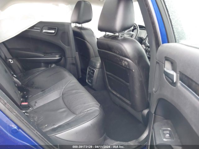 2C3CCAKG2KH722786 Chrysler 300 Limited Awd