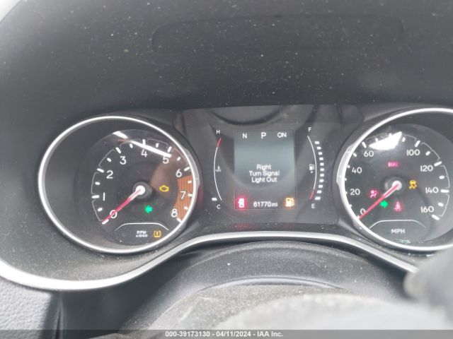 3C4NJDBB9JT262113 Jeep Compass Latitude 4x4