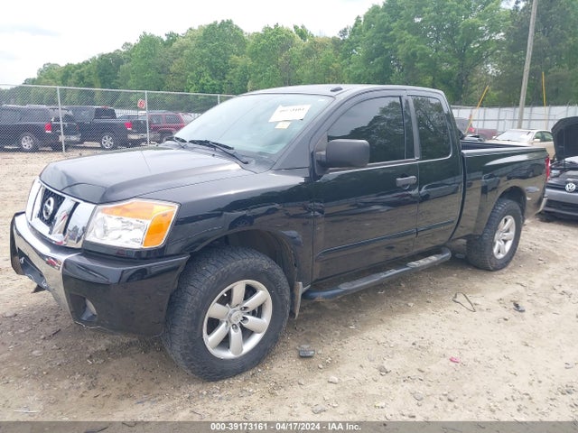 Nissan TITAN SV 2014 1N6BA0CA4EN515326 Image 2