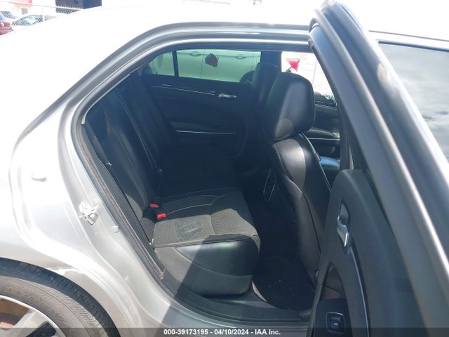 Chrysler 300c Awd 2016 2C3CCAKG6GH325329 Image 8