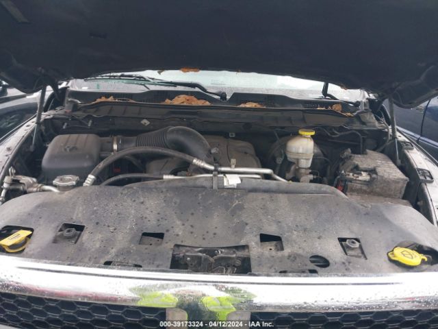 1C6RR7LTXJS221677 RAM 1500 Slt