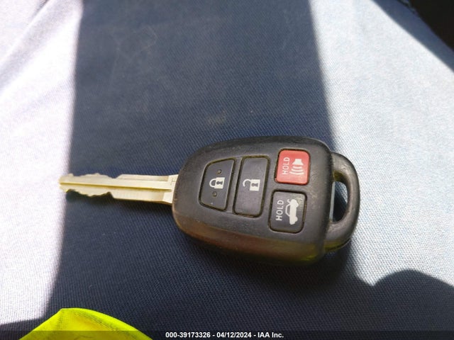 Toyota CAMRY LE 2016 4T4BF1FK2GR571323 Image 11