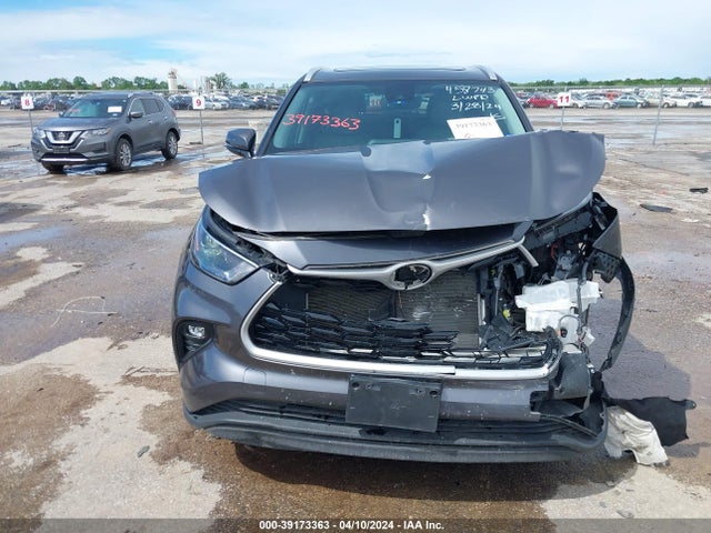 Toyota Highlander Xle 2022 5TDGZRAH5NS121317 Image 12