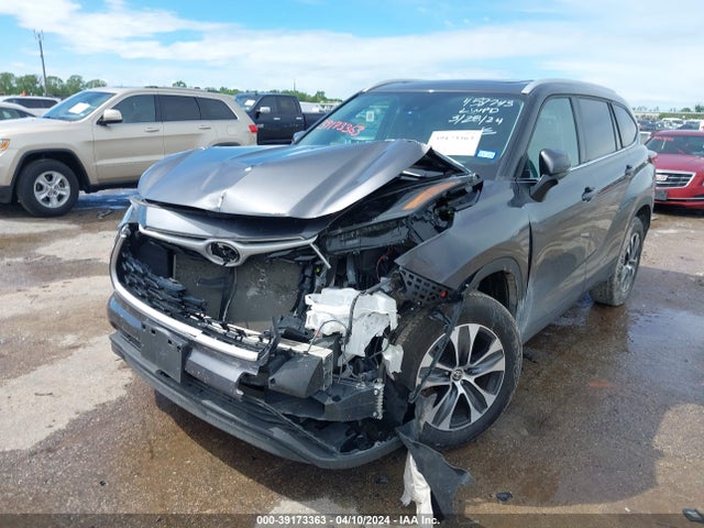 Toyota Highlander Xle 2022 5TDGZRAH5NS121317 Image 6