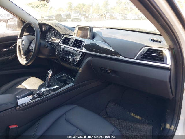 WBA8E5G59GNU20207 BMW 320i Xdrive