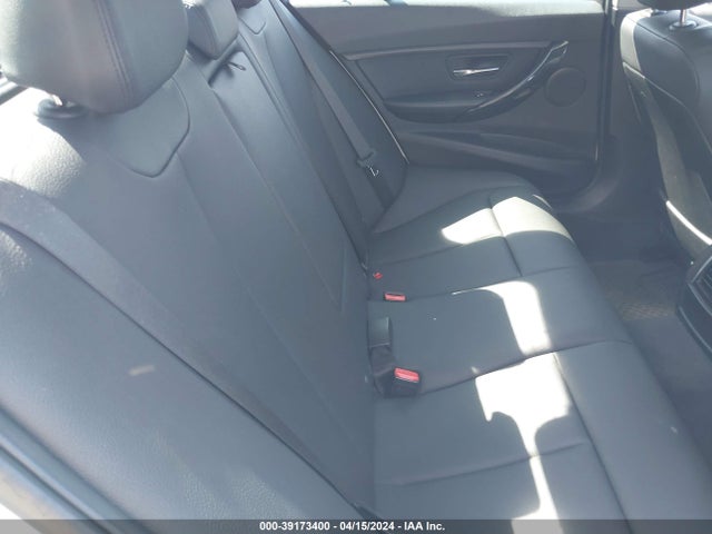 WBA8E5G59GNU20207 BMW 320i Xdrive
