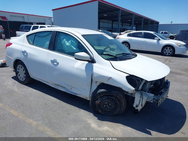 Nissan Versa 1.6 Sv 2015 3N1CN7AP6FL853116 zdjęcie główne